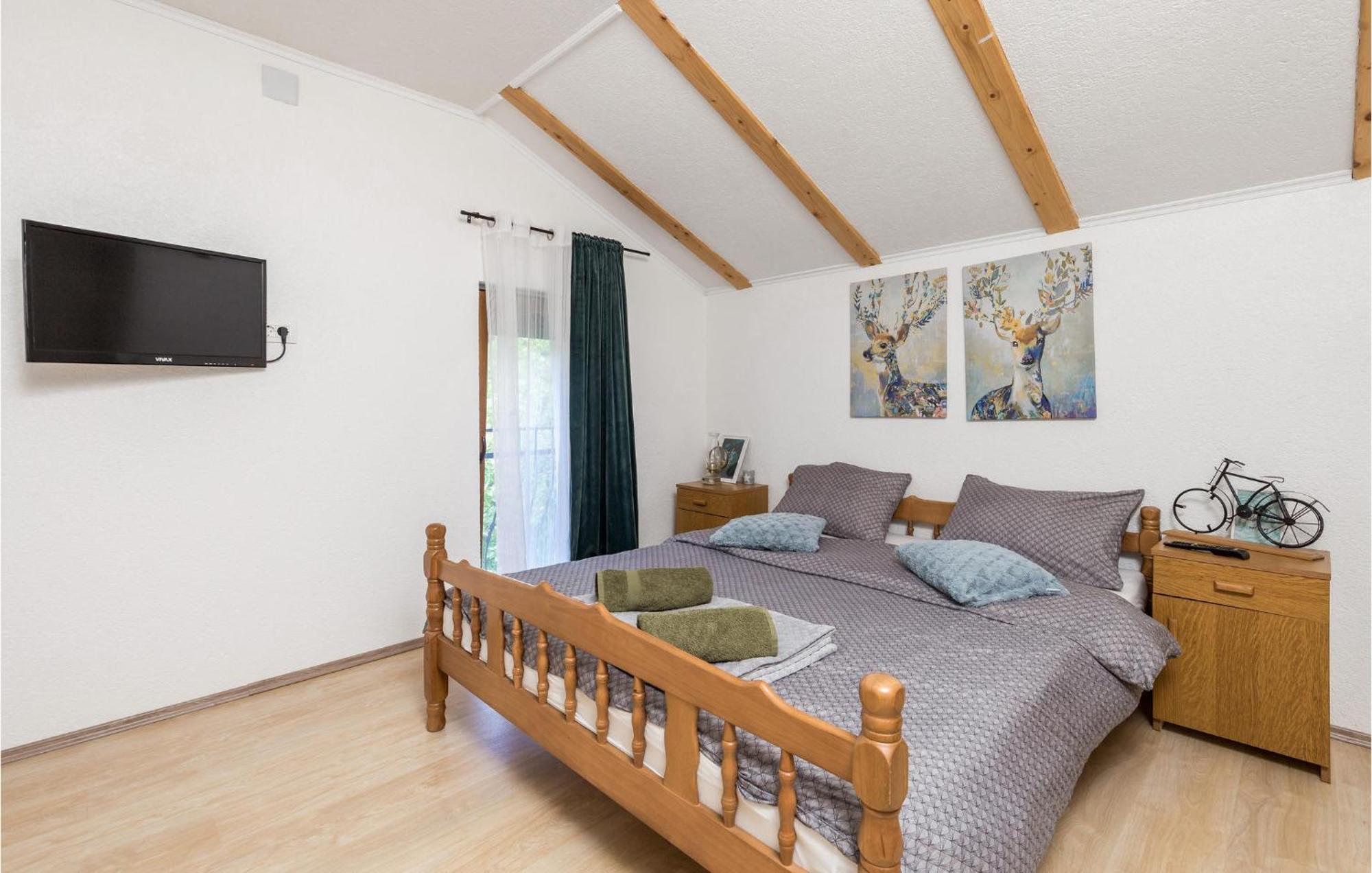 Amazing Home In Vrzici With Jacuzzi Zewnętrze zdjęcie